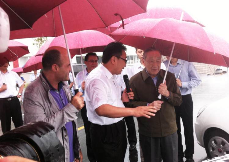Former national leader Li Lanqing visited the company