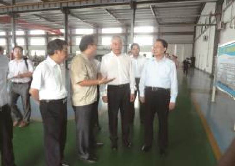 Then Secretary Wang Zhigang of the Ministry of Science and Technology visited the company